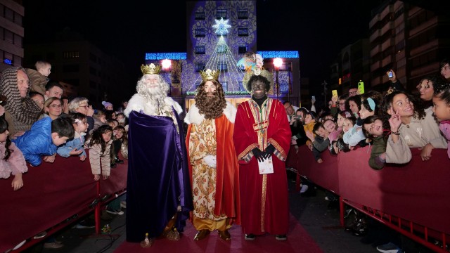 Los Reyes Magos cubren de emoción las localidades de la provincia (Fotos: Castellón Plaza)