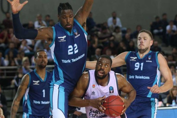Un Turk Telekom Ankara en racha vuelve a la Fonteta 17 años después