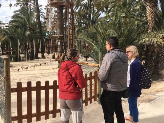 Periodistas internacionales visitan Elche para ampliar información en la guía de viajes de

Ryanair