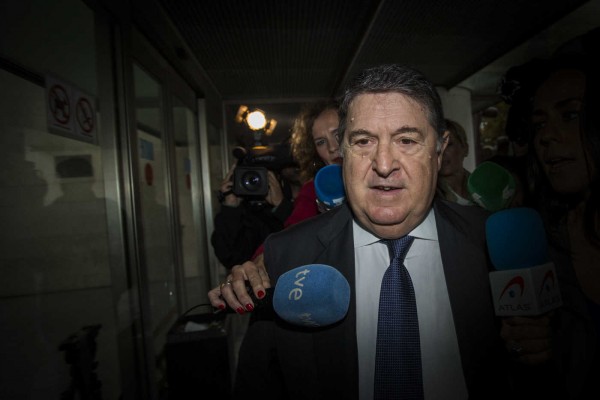 CaixaBank pide para Olivas, Parra e Izquierdo más años de cárcel que el fiscal por el pelotazo de México
