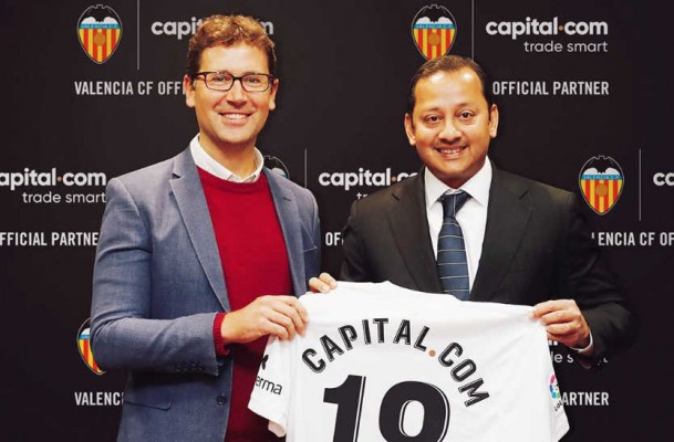 Capital.com, sponsor del Valencia CF, pendiente del dictamen de la CNMV