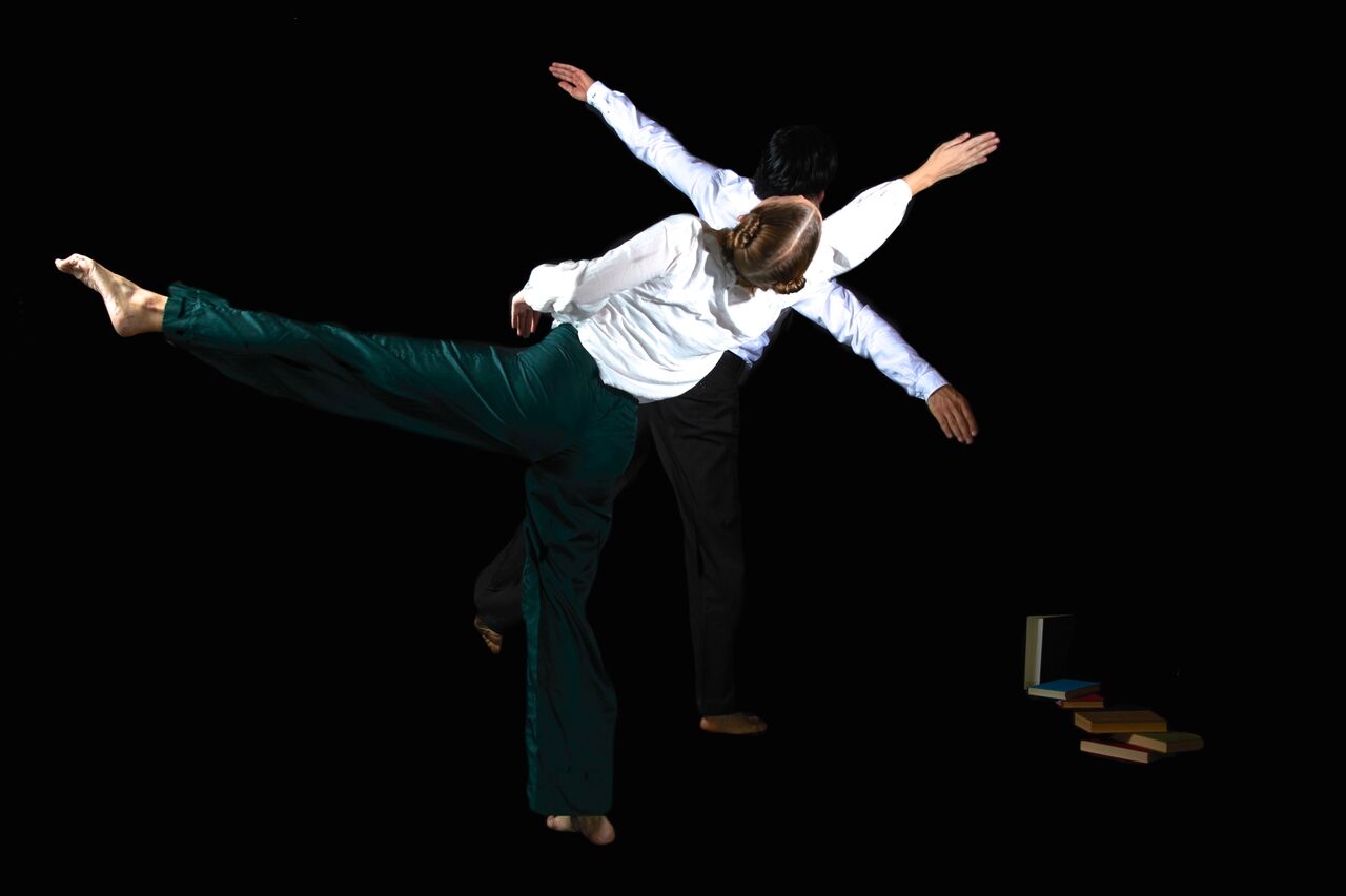 La Compañía Improvisada baila los versos de Machado en homenaje al poeta