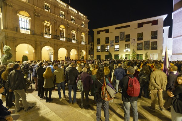 Castelló sale a la calle para pedir el fin de la violencia contra las mujeres (Fotos: Antonio Pradas)