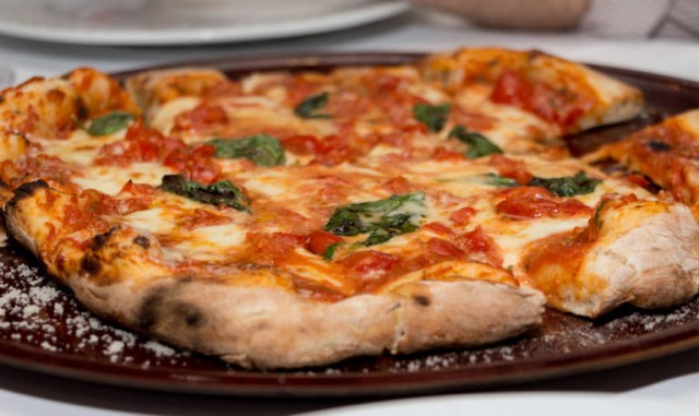 Así ven los analistas a Telepizza en bolsa tras su alianza con Pizza Hut