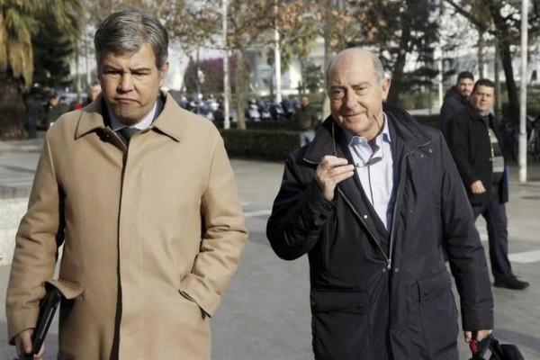 Los ediles del PP imputados ningunean a Bonig con la aquiescencia de Génova