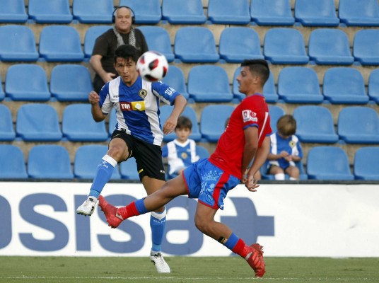 Competición desestima las alegaciones del Hércules y suspende a Juanjo Nieto por un partido, el mismo castigo que decide para Stéphane Emaná
