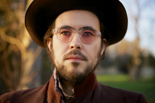 Elvis Perkins: “Siempre he tenido un sentimiento de ausencia de hogar y de carencia de pasado”