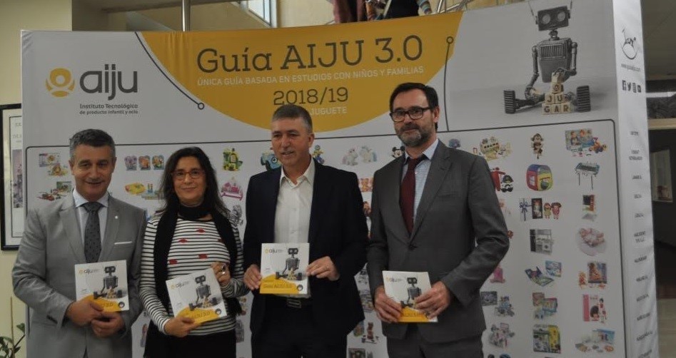 Aumenta el juego sedentario, individual e interior entre los niños