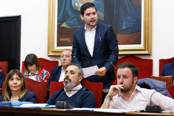Ciudadanos amaga con votar 'no' y el tripartito no cede: la bajada del IBI amenaza el presupuesto de Elche