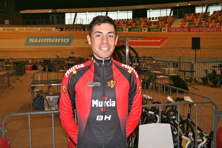 El ciclista vila-realense Sebastián Mora ficha por el Caja Rural Seguros RGA