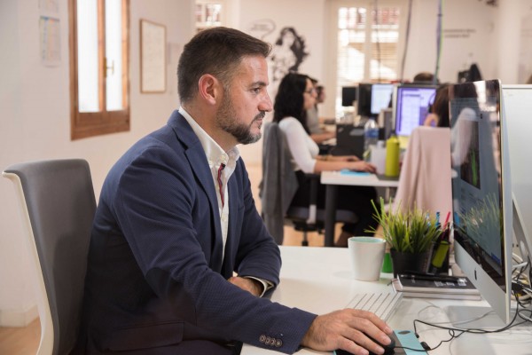 El comercio 'online' alicantino se prepara para el 'Black Friday': el 35% de sus ventas anuales