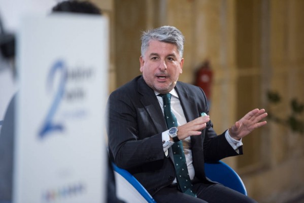 La llegada de multinacionales al Distrito Digital desata una 'guerra' por el talento informático