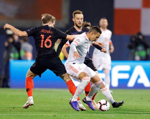España pierde en Zagreb y queda en manos de Inglaterra y Croacia