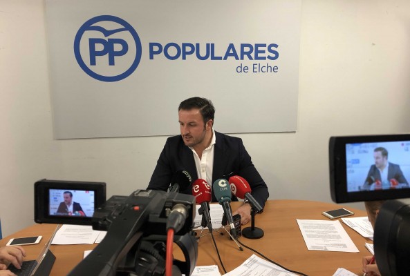 El PP carga contra los socialistas por la querella; el PSPV responde que Ruz está nervioso y débil políticamente