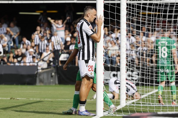 El Castellón cae frente al Racing y no puede brindar la primera victoria a Castalia (Fotos: Carme Ripollés)
