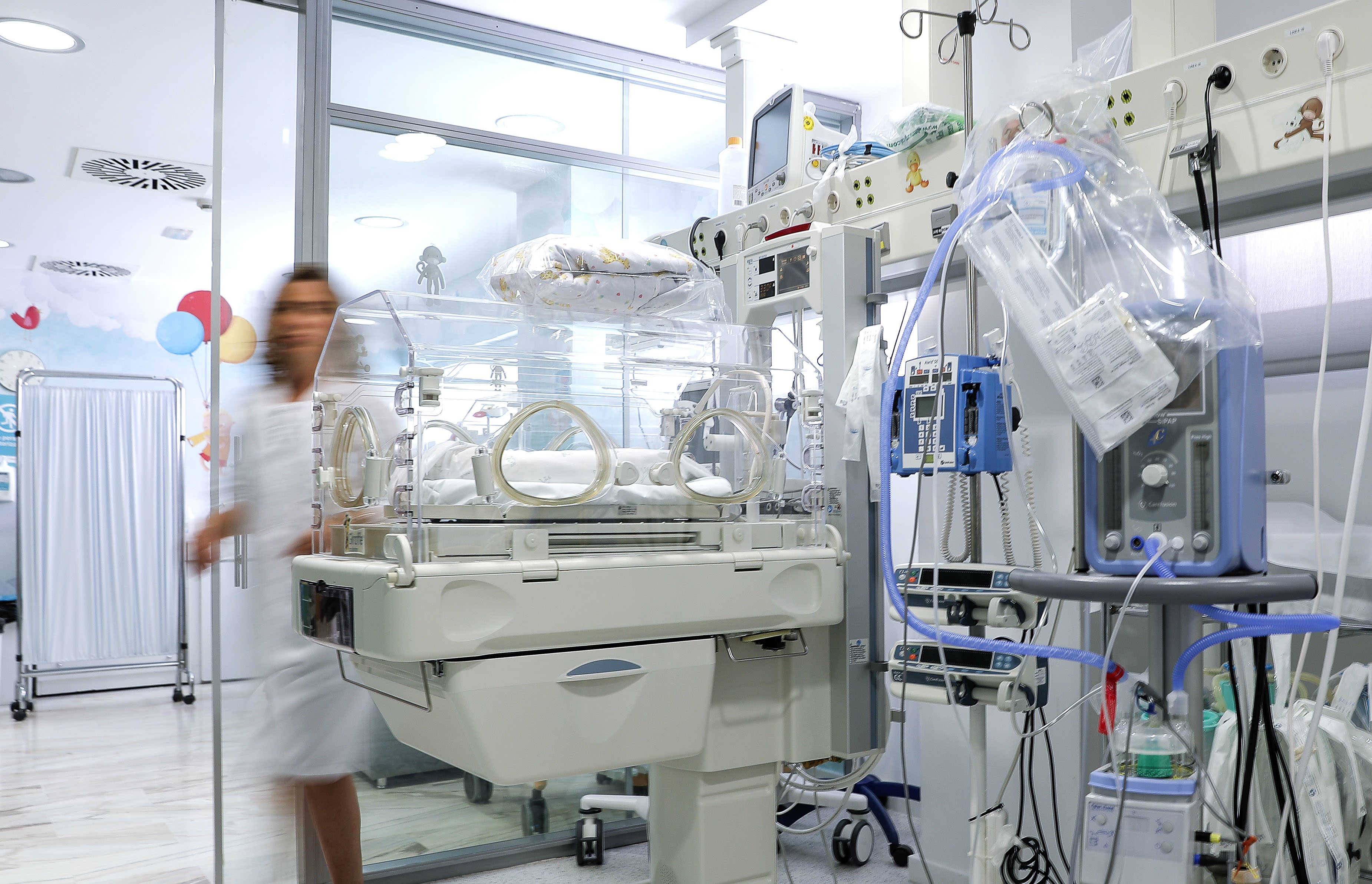 Los partos múltiples, el estrés laboral y el retraso de la maternidad aumenta la tasa de partos prematuros