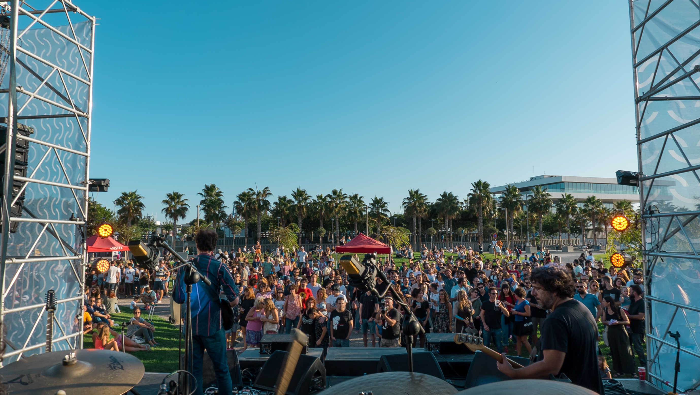 Agenda de cap de setmana: xerrada amb El Comidista i concert de La Raíz en La Marina