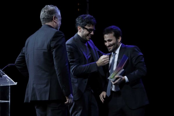 ‘El desentierro’ arrasa en los primeros Premios del Audiovisual, que nacen marcados por las ausencias