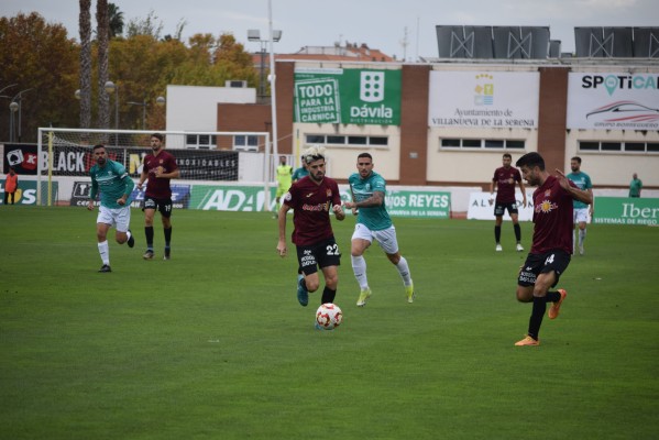 Isi Ros sigue los pasos de Blas y abandona la plantilla del Águilas