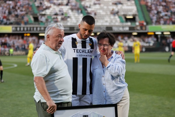 El Castellón acaba la temporada con la despedida de Medunjanin (Fotos: Carme Ripollés)