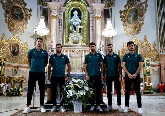 El CD Castellón visita a la 'Lledonera' y la Diputación por su ascenso a Segunda (Fotos: Ángel Sánchez)