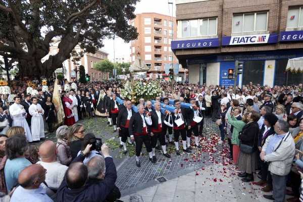 La Lledonera vuelve a su basílica tras los actos del centenario de la coronación (Fotos: Antonio Pradas)