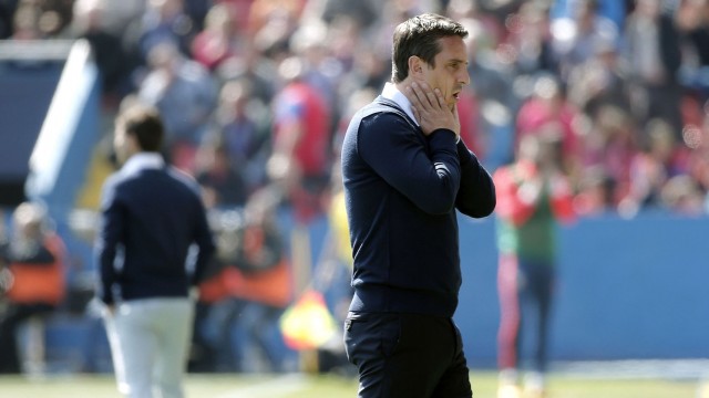 Gary Neville, destituido