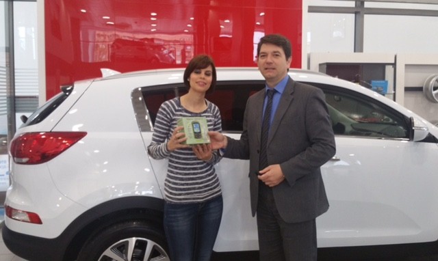 La Avenida del Automóvil entrega el premio de su sorteo de Facebook‏