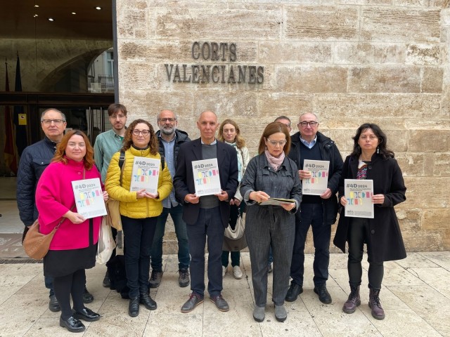 Las vulneraciones de los derechos lingüísticos crecen un 7,3% en un año en la Comunitat