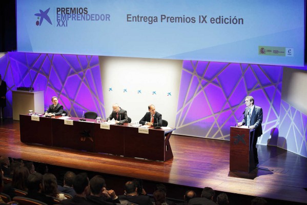 La Caixa, el Ivace y el CEEI Valencia convocan la décima edición de los Premios Emprendedor XXI