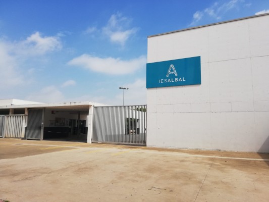 El IES d'Albal, todavía sin fecha de reapertura un mes después de la Dana 