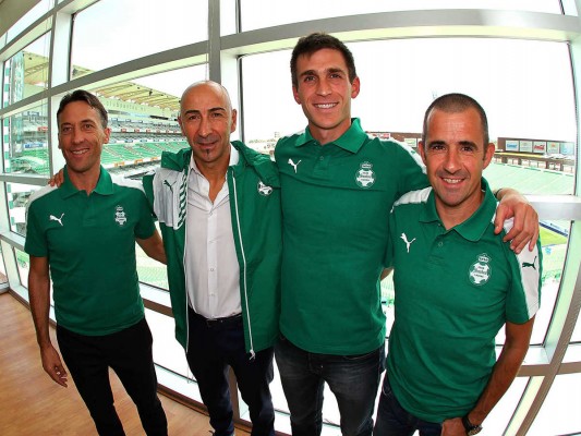 David Caneda y José Viela se suman al equipo de Ayestarán