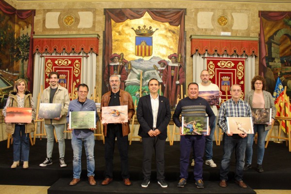 La imagen 'Martín Pescador en Betxí', de Francisco Pascual, gana el tercer certamen 'Naturalízate'