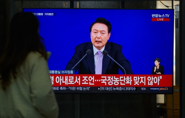 El presidente de Corea del Sur acepta levantar la ley marcial