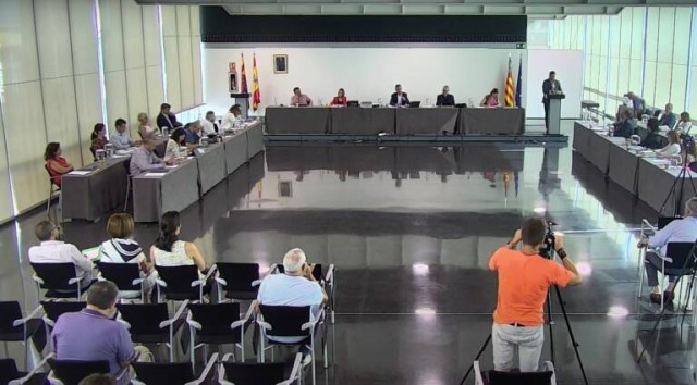 Compromís per Elx denuncia que PP y Vox restringen la participación ciudadana en el debate general