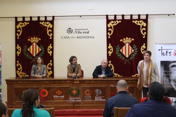 Vila-real tanca el curs per a oferir orientació a persones migrants amb més de 70 participants