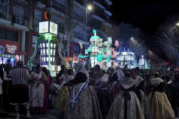 Las imágenes del desfile de les Gaiates de la Magdalena (Foto: Antonio Pradas)