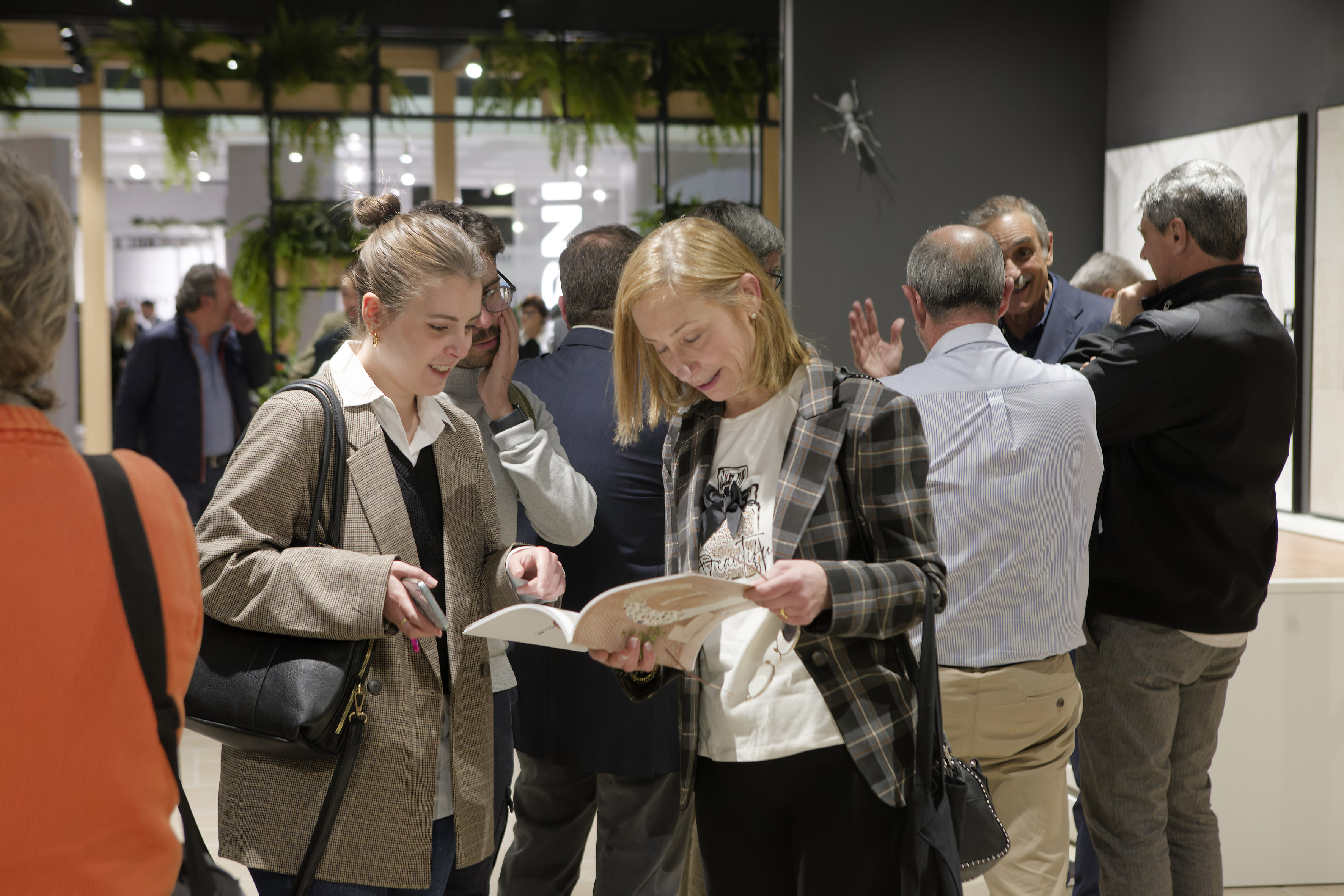 Cevisama encara la recta final con buen ambiente y asistencia (Fotos: Antonio Pradas)