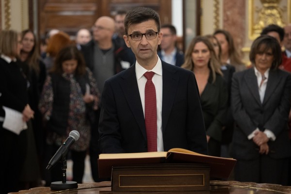 José Pablo López promete su cargo como nuevo presidente de RTVE en el Congreso de los Diputados
