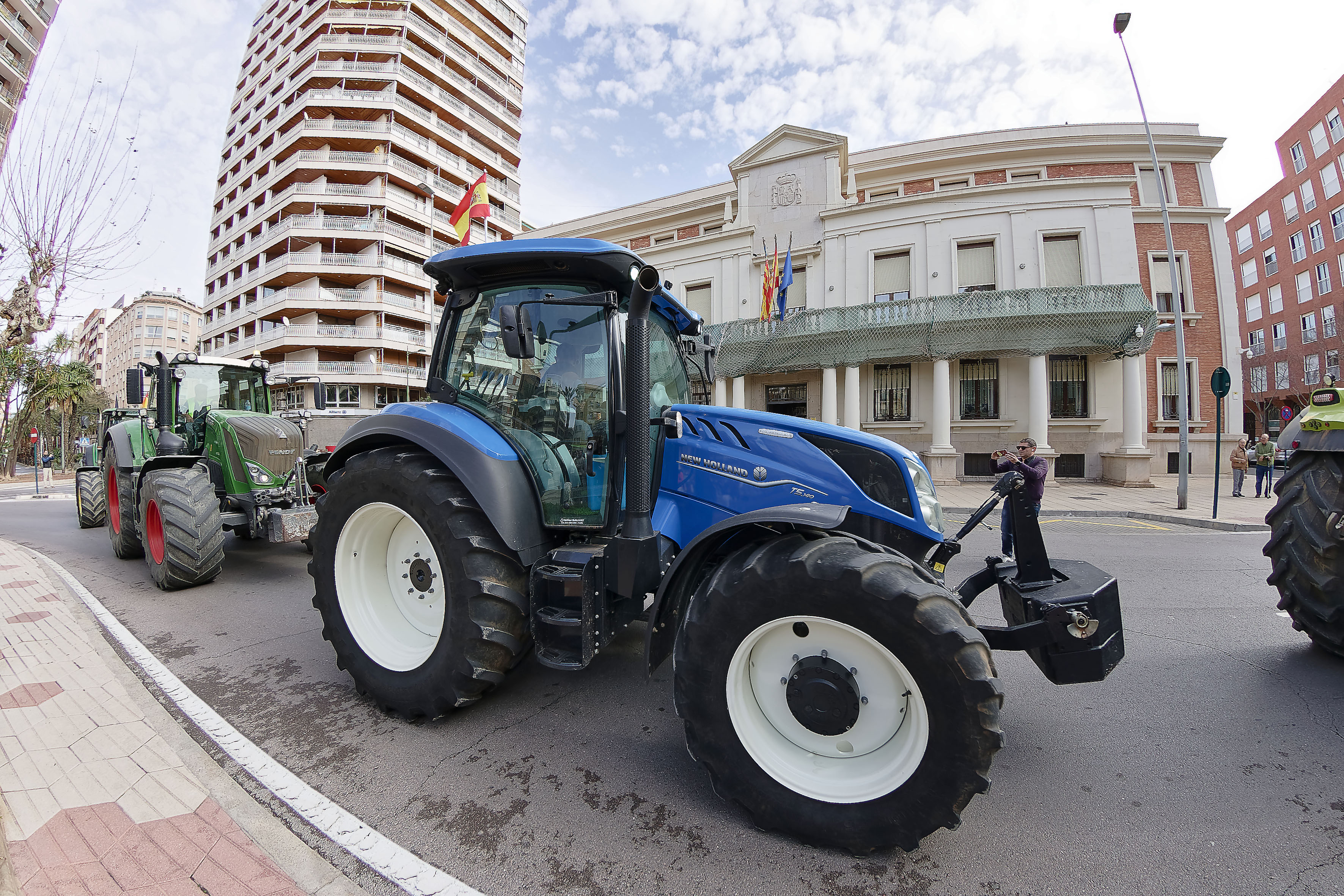 Una nueva tractorada protesta en las calles de Castelló (Fotos: Antonio Pradas)