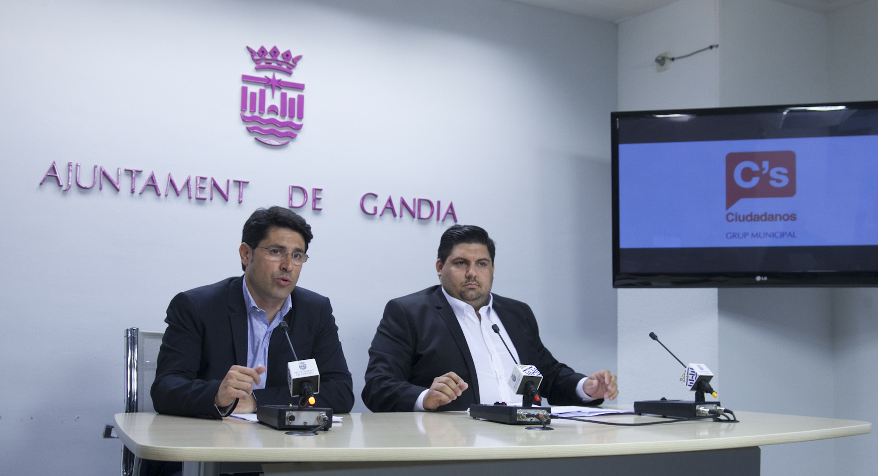 Dani Martí y Maximiliano Doncel, durante su comparecencia. Foto: ÀLEX OLTRA - 