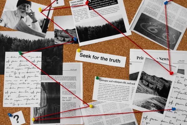 Por qué nos atraen las teorías de la conspiración
