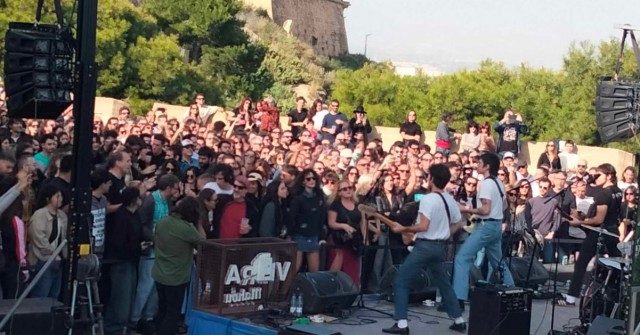 Más de mil personas disfrutan del concierto gratuito de Biznaga y Alabayos en Alicante