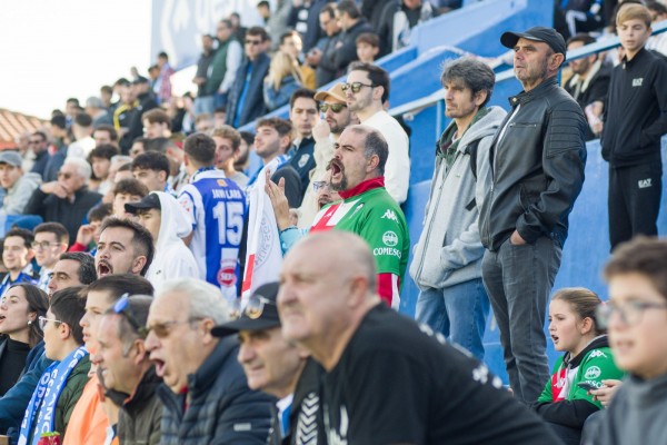 El Alcoyano visita Yecla con la presión de no poder fallar tras seis jornadas sin ganar
