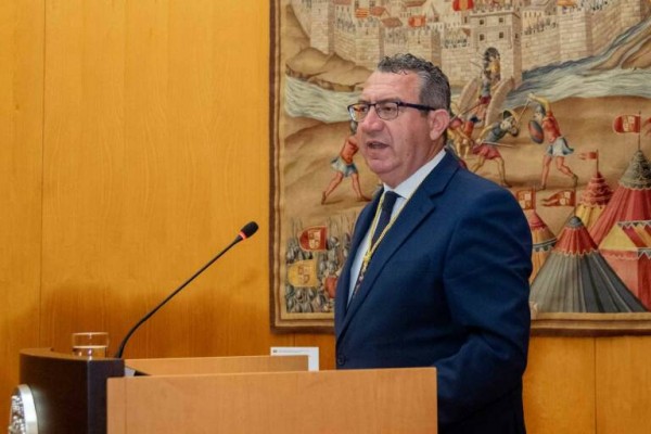 PP y Vox votan en contra de retirar honores a Zaplana en Benidorm: 