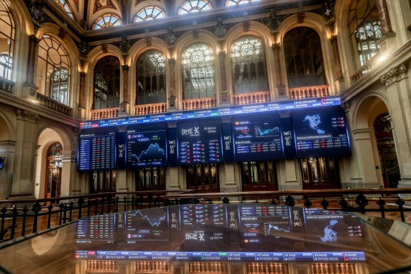 El Ibex 35 cede un 0,27% en noviembre, pero consigue retener la cota de los 11.600 enteros