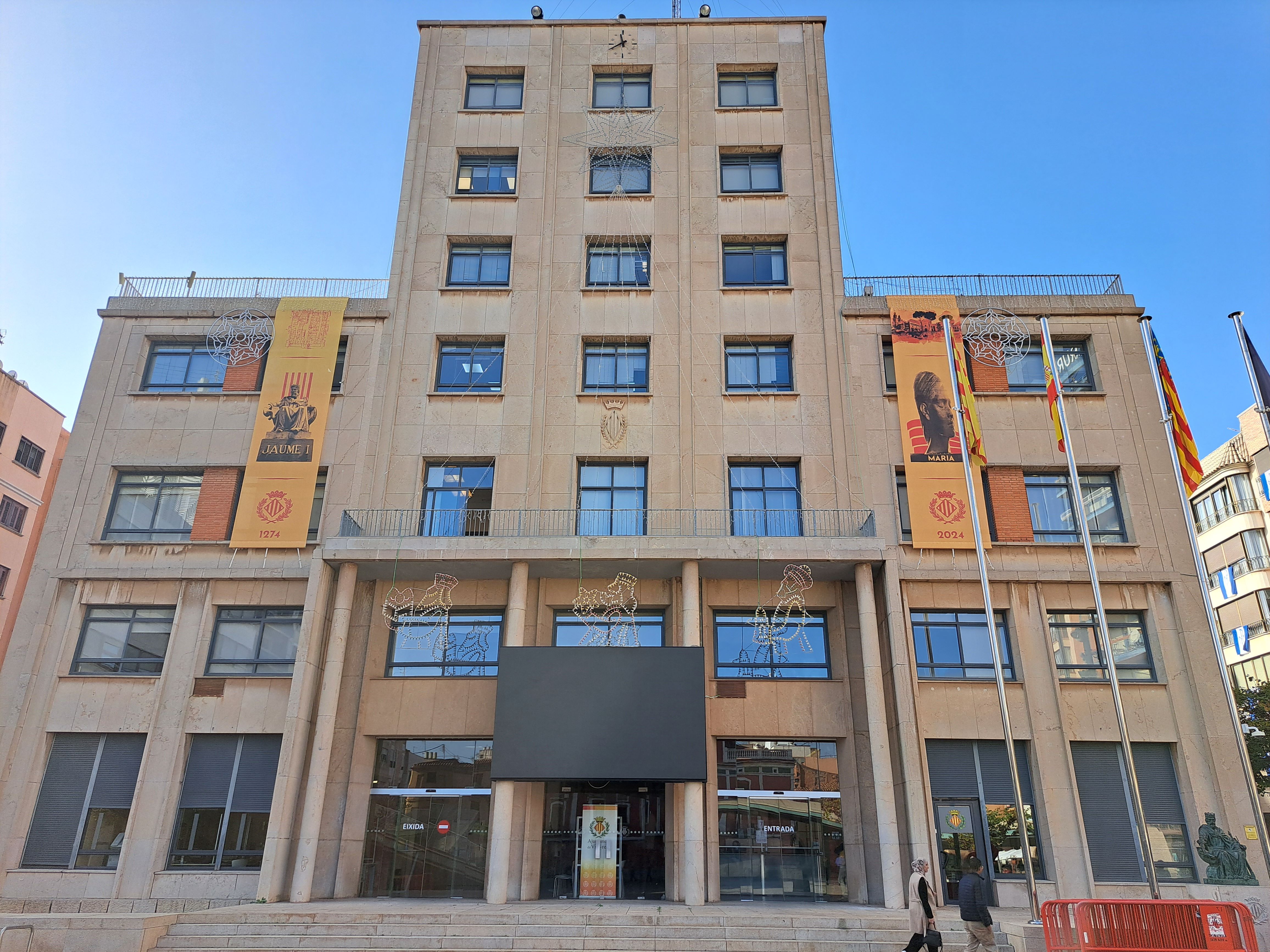 L'ajuntament de Vila-real recupera la normalitat en acabar les obres a la façana
