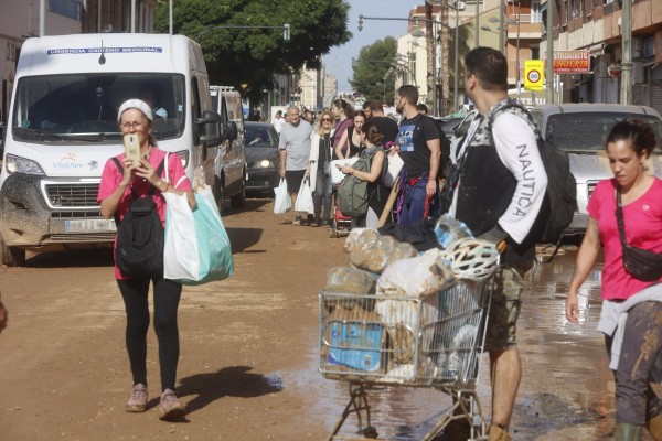 Consum ofrecerá buses para acceder a supermercados a los vecinos afectados