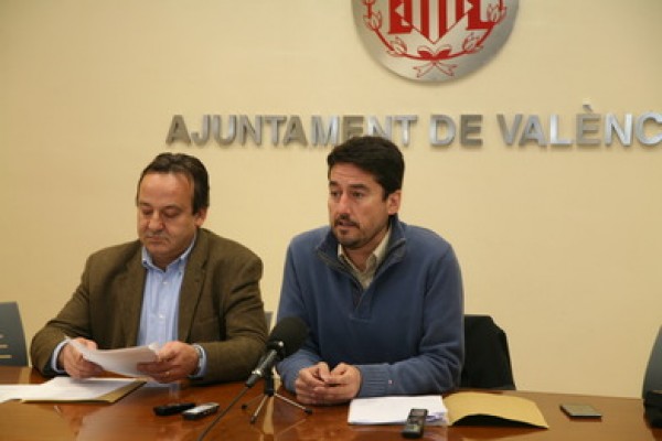 El Ayuntamiento de Valencia suspende de empleo y sueldo a siete asesores del PP
