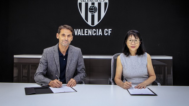 El Valencia renueva un curso más su colaboración con la Asociación de Futbolistas
